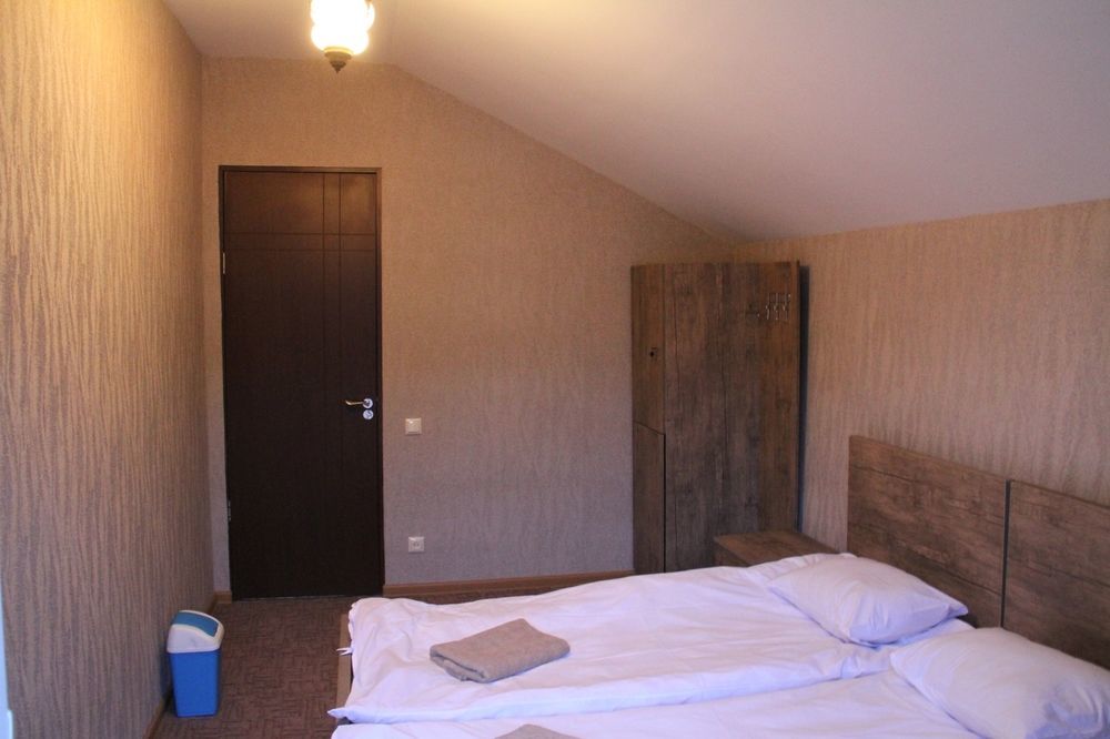Uptown Boutique Kazbegi Hotel Exterior foto