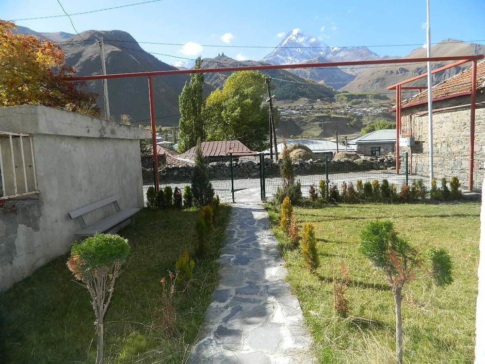 Uptown Boutique Kazbegi Hotel Exterior foto