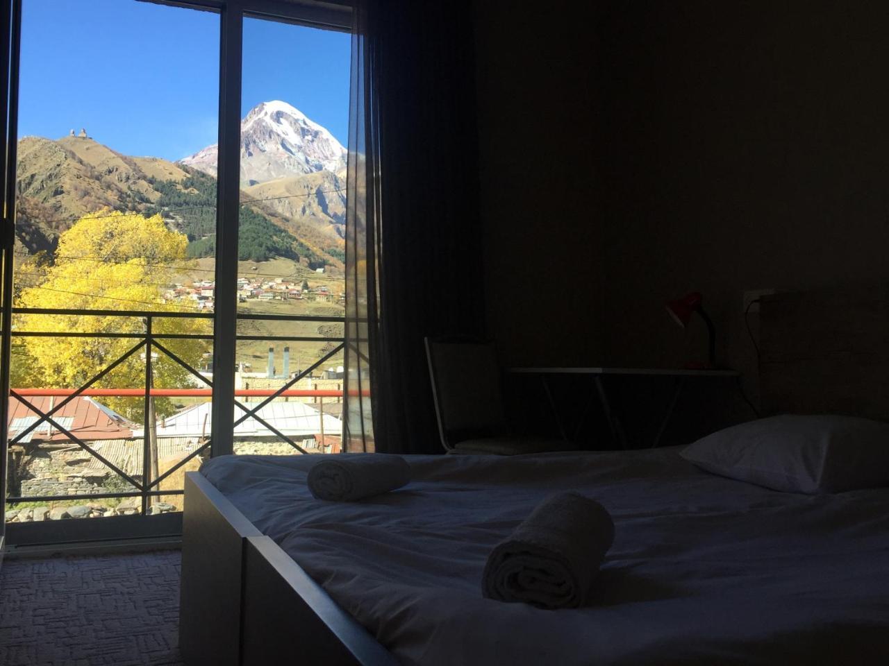 Uptown Boutique Kazbegi Hotel Exterior foto